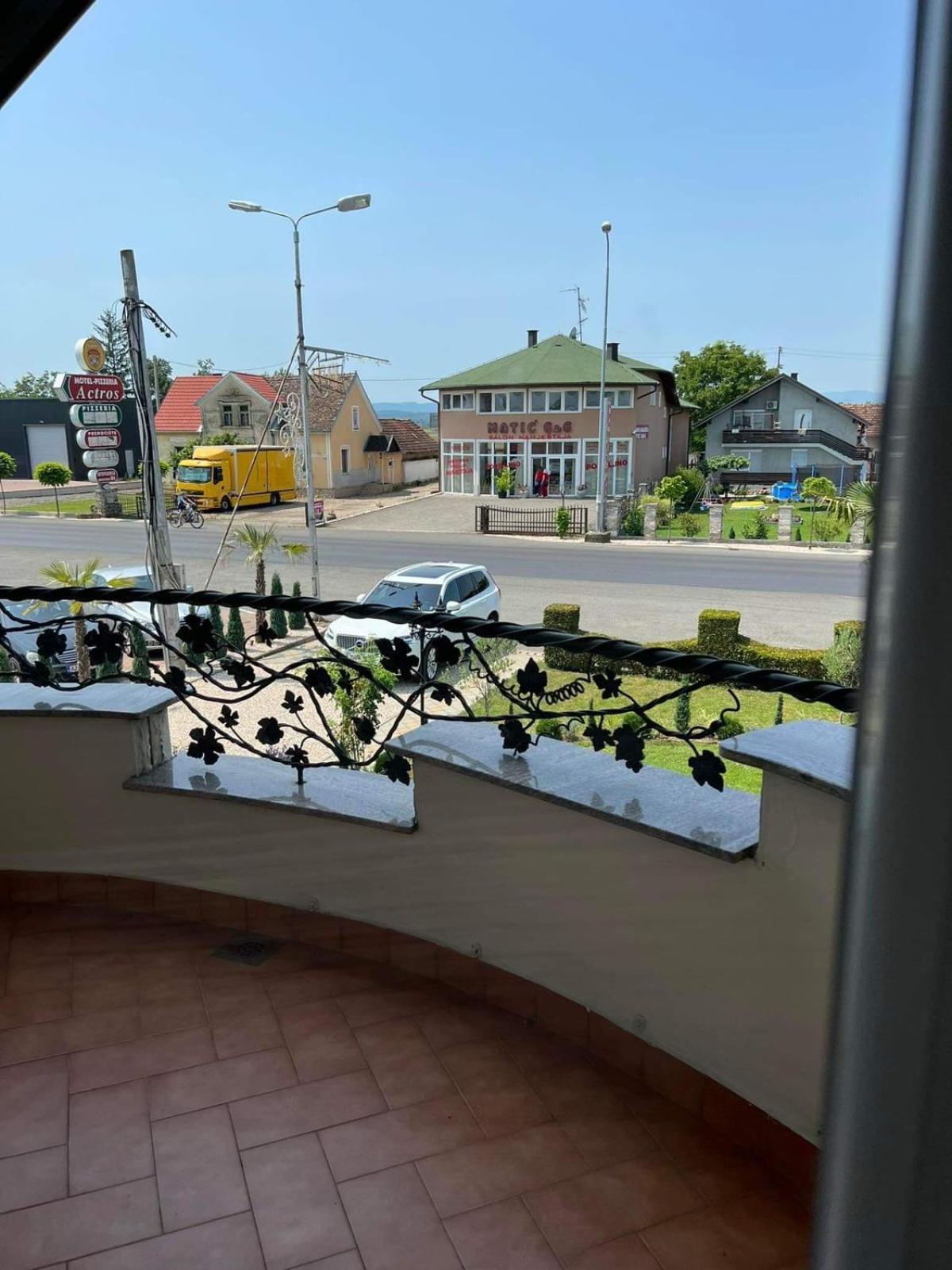 Motel Pizzeria Actros Nova Topola Buitenkant foto