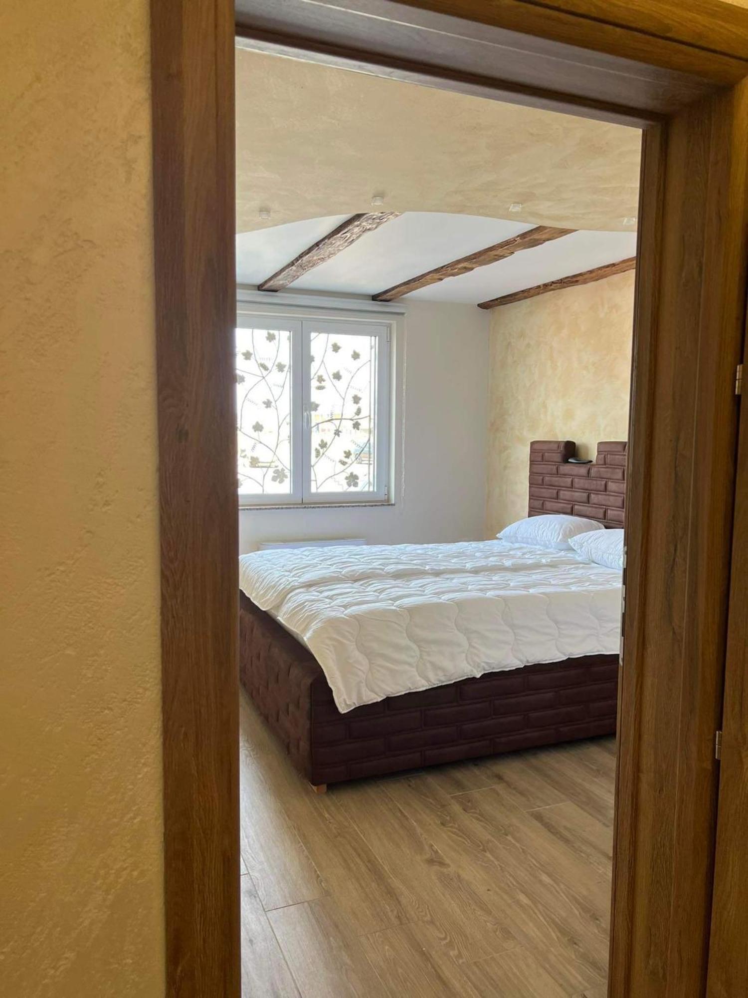 Motel Pizzeria Actros Nova Topola Buitenkant foto